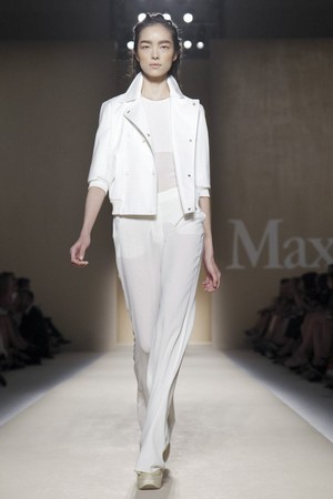 max mara donna collezione primavera estate 2012 17