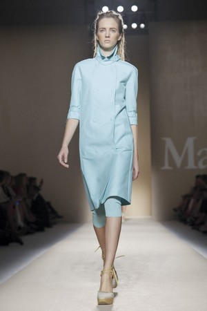 max mara donna collezione primavera estate 2012 19