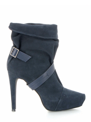 donna loka tronchetto ai 2010