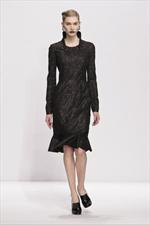 Alviero Martini, linee rigorose per un look super femminile