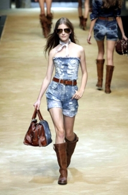 Scopri la Collezione Primavera Estate 2010