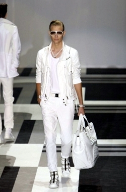 Guarda le Collezioni di Gucci