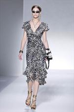 Moschino, fascino multietnico