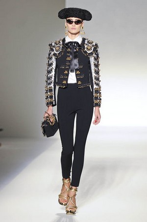 moschino donna collezione primavera estate 2012 07