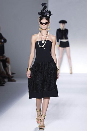 moschino donna collezione primavera estate 2012 20