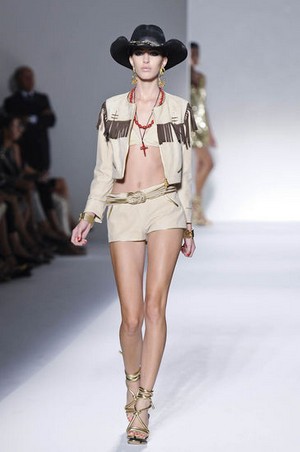 moschino donna collezione primavera estate 2012 41