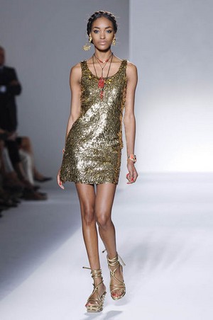 moschino donna collezione primavera estate 2012 42