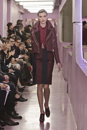 forme avvolgenti e fantasie elaborate per kenzo donna collezione autunno inverno 2012 2013 09