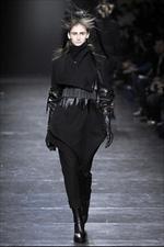 Ann Demeulemeester, tenebrosa sensualità