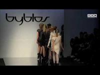 Byblos in passerella una donna supernaturale