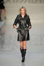 Collezione Blumarine Autunno Inverno 2010 2011 Donna: la seduzione, la libertà