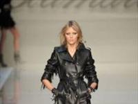 Collezione Blumarine Autunno Inverno 2010 2011 Donna: la seduzione, la libertà