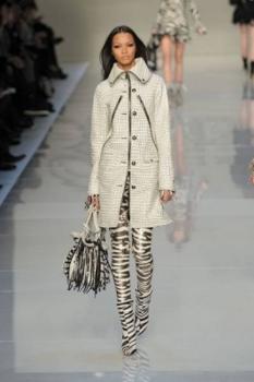 blumarine collezione autunno inverno 2010 2011 (007)