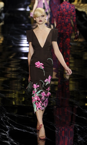 louis vuitton abito scollatura a v primavera estate 2011